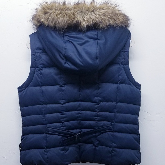 Calvin Klein Puffer Vest - Picture 2 of 6